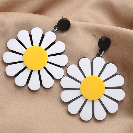 Cute creative white Sunflower shape pendant Earrings's discount tags
