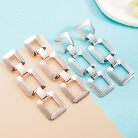 Wholesale Metal Geometric Earrings Exaggerated Chain Buckle Earrings Wholesale's discount tags