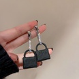925 silberne Nadel schwarz eingelegte Zirkon Handtasche Ohrringe koreanische Persnlichkeit Temperament Ohrringe einfache und kalte Wind ohrringe Frauenpicture14