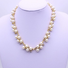 Fashion Simple Rhinestone Pearl Necklace Short Clavicle Chain