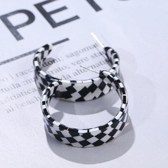 Women's Retro Semicircle Chessboard Plaid Black and White Contrast Color Ear Studs