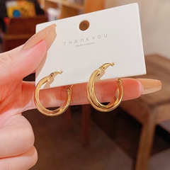 Frauen Einfache Gold Überzogene Gekreuzte Oval Ohrringe