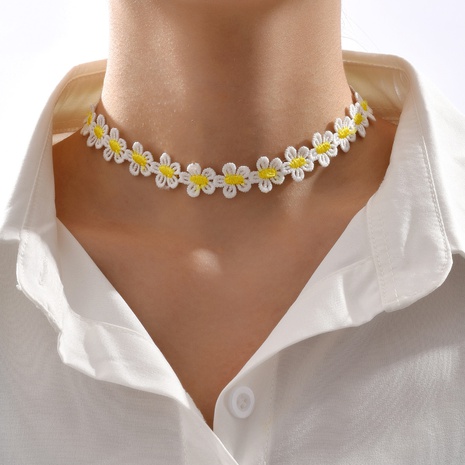 2022 New Fashion Yellow Little Daisy Lace Choker Flower Necklace Wholesale's discount tags
