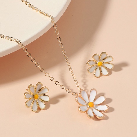 Fashion Oil Dripping Chrysanthemum Pendant Daisy Flower Necklace earrings Set's discount tags