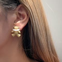 Mode Niedlichen Nachahmung Perle Kleine Bär Metall Ohrring Weibliche
