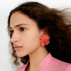 Trendy Pastoral Handmade Beaded Daisy Flower Plastic Earrings