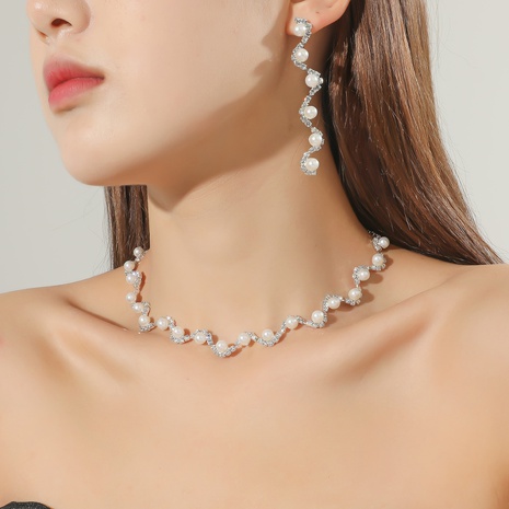 Fashion Lightning Rhinestone Pearl Bridal Accessories Necklace Earrings Suite's discount tags