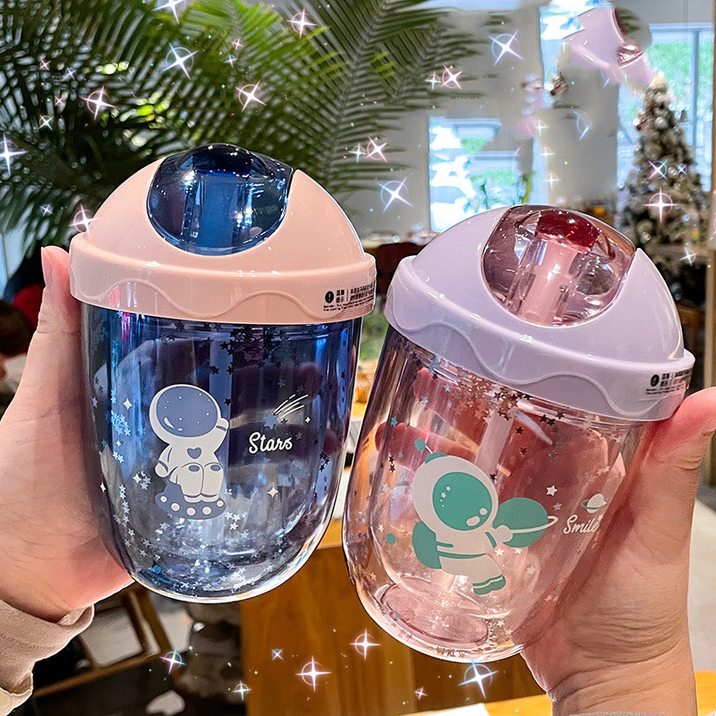 Astronaut niedlichen Kunststoff Doppels chicht Stroh Tasse kreative Geschenk Tasse groe Kapazitt Kinder Gleit abdeckung Wasser Tassepicture2