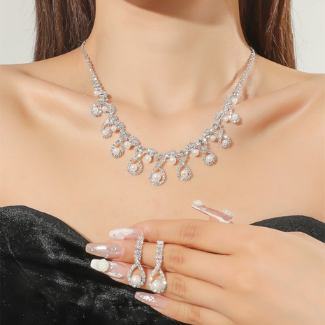 Cadena de diamantes de imitación de novia de moda accesorios de boda pendientes de gota de agua collar conjunto's discount tags