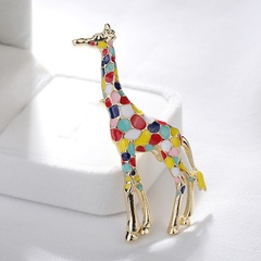 Fashion Ornament Pink Dripping Giraffe Shaped Alloy Brooch