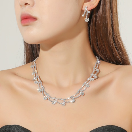 Nuevo conjunto de joyería de boda Simple de moda collar y pendientes de adorno nupcial's discount tags
