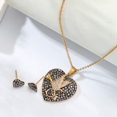 Fashion Simple Plated 18K Gold Heart-shaped Flying Pigeon Copper Necklace Earrings Set