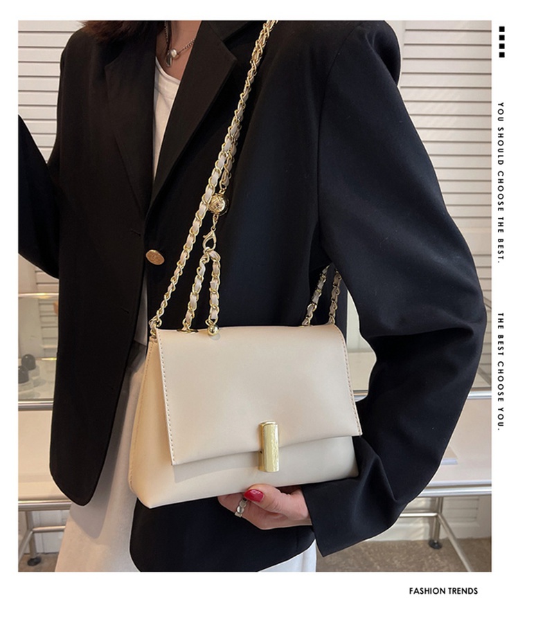 Highquality design fashion chain commuter messenger bag women39s 2022 new oneshoulder underarm explosion style allmatch small bag