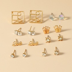 Mode Ornament Herz Geformt Krone Kristall Legierung Ohrringe Set 8 Pairs