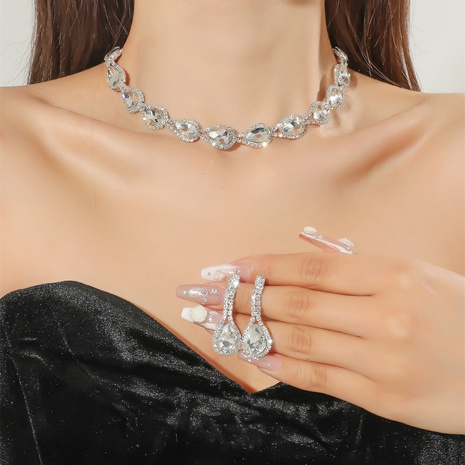 Moda gota de agua pendientes de diamantes de imitación conjunto de collar vestido accesorios de banquete's discount tags