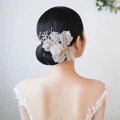 Moda nupcial hilo de seda blanco cabeza grande flor tocado con cuentas a mano accesorios para el cabello de diamantes de imitación