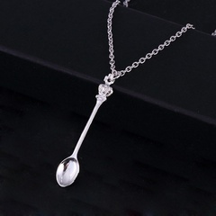 Simple Fashion Jewelry Crown Spoon Pendent Alloy Necklace