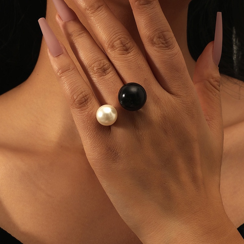 fashion geometric black white pearls alloy ring