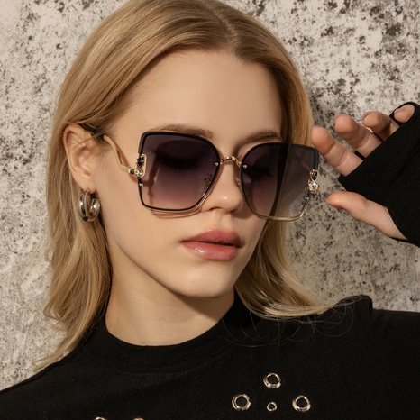 Fashion frameless trimmed diamond sunglasses female's discount tags