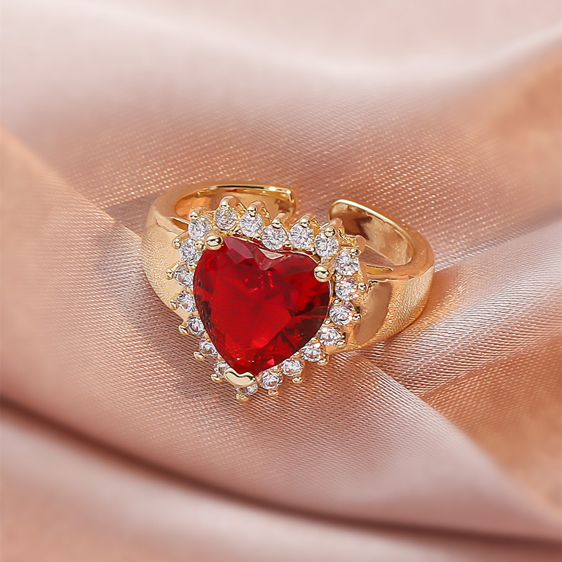Hong Kong flavor retro personality big red peach heart ring temperament elegant diamond highend ring female