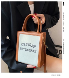Handbag women's bag 2022 summer new trendy niche design messenger bag high-end all-match small square bag