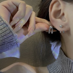 Boucles d'oreilles en métal creux rétro français boucles d'oreilles haut de gamme pour femmes simples et petites personnalité mode tempérament boucles d'oreilles coréennes