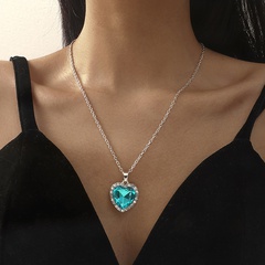 Collier pendentif coeur bleu cristal strass mode