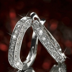 Pendientes de hebilla de oreja de diamantes de imitación de diamantes completos de moda