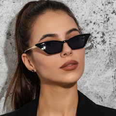 Neue geometrische Cat-Eye-Sonnenbrille aus Metall mit kleinem Rahmen im Großhandel
