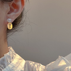 Retro Flower Square Pendant Pearl Stud Earrings