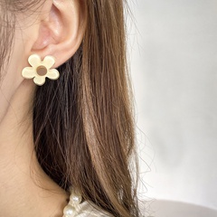 Boucles d'oreilles fleur en argent version coréenne de boucles d'oreilles émaillées exagérées haut de gamme bohémiennes style simple en argent sterling