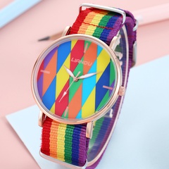Einfache frauen Uhr Regenbogen plaid Muster Woven Nylon Strap Quarzuhr