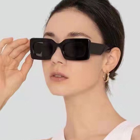 Gafas de sol de mujer de Color caramelo con montura geométrica de nueva moda 2022's discount tags