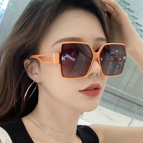 2022 New Fashion Women's Square Frame Retro Sun Protection Multicolor Sunglasses's discount tags
