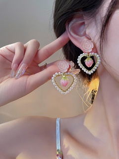 Mode Rosa Rosen Herzförmige Perle Intarsien Ohrringe