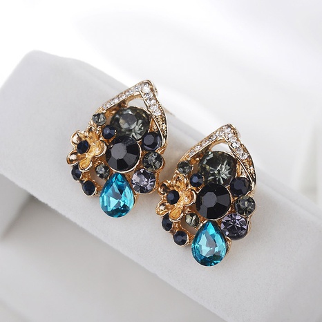 Mode Elegant Schwarz Blau Kristall Blumen Stud Ohrringe Ornament's discount tags