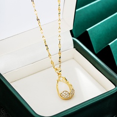Elegant Refined Tulip Pearl Pendant Titanium Steel Clavicle Chain Women's Necklace