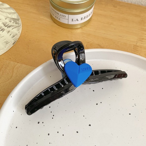 Moda Simple en forma de corazón Color sólido agarre Clip tiburón accesorios para el cabello's discount tags
