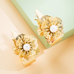 Fashion Cool Geometric Women's Beautiful Flowers Golden Copper Earrings