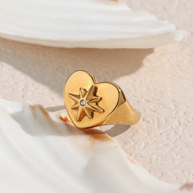 Fashion Stainless Steel Plated 18K Gold ThreeDimensional Star Heart Shape Face Ring