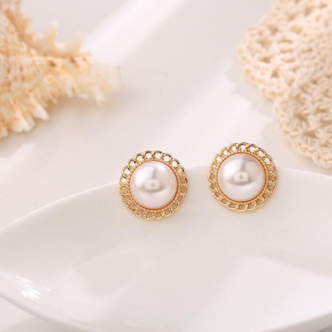 Moda Simple Retro perla Metal encaje barroco aleación femenina pendientes's discount tags