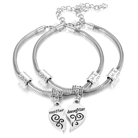 Fashion Ornament Mother Daughter Heart Pattern Bracelet 2-Piece Set's discount tags