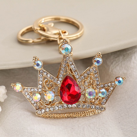 Nuevos accesorios con forma de corona incrustada de diamantes lindos y creativos llaveros de Metal ornamentos's discount tags
