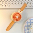 Sommer Einfache Nette Stumm Handgelenk Tragbare Vertikale USB Kleine Elektrische Uhr Fanpicture17