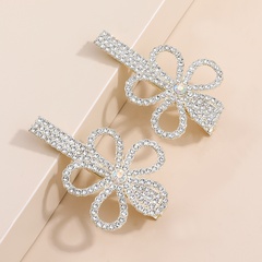 Women'S Elegant Fashion Flowers Alloy Hair Accessories Diamond Artificial Rhinestones Hair Clip 1 Set