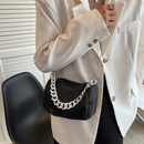 2022 Spring New Fashion Chain Messenger DiamondEmbedded Shoulder Underarm Small Square Bagpicture9