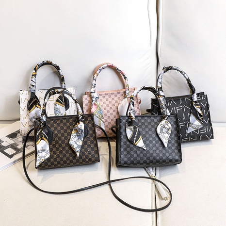 Fashion Geometric Print Pattern Cloth Women's  Shoulder Handbag Bag's discount tags