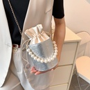 Womens New Fashion Pearl Chain Hand Holding Bucket Shoulder Messenger Bagpicture7