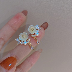Fashion Simple Flower Female Copper Gold Plated Zircon Pearl Earrings