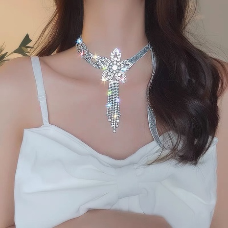 Flor brillante diamante de imitación borla ajustable lazo collar's discount tags